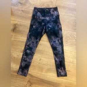 Danskin women small purple and black leggings